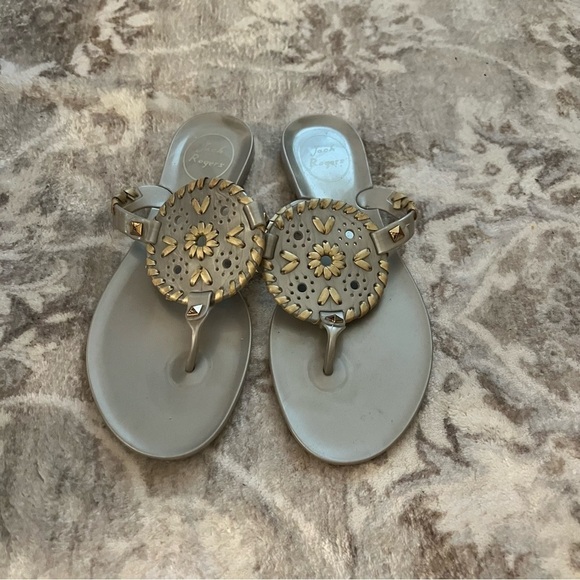 Jack Rogers Kids’ Metallic Silver Thong Sandals - Size 3 - Picture 1 of 3